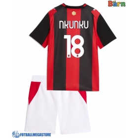 Fotballdrakt Barn AC Milan Christopher Nkunku #18 Hjemmedraktsett 2026-27 Kortermet (+ Korte bukser)